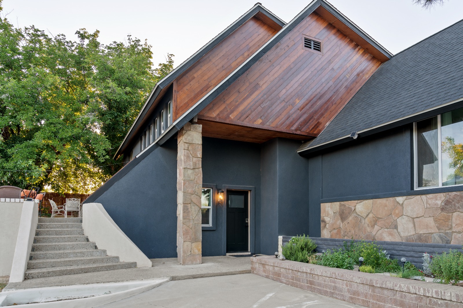 Photo Aug 05 2025, 6 52 13 PM